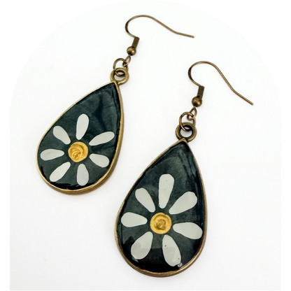 Earrings - Aparecida Teardrop