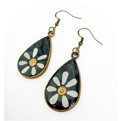 Earrings - Aparecida Teardrop